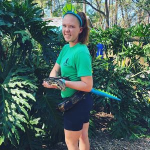 Meet your Posher, Elaine